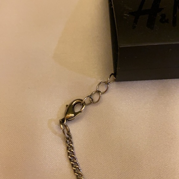 NWT H&M Elephant Silver Plated Long Necklace - Picture 4 of 6